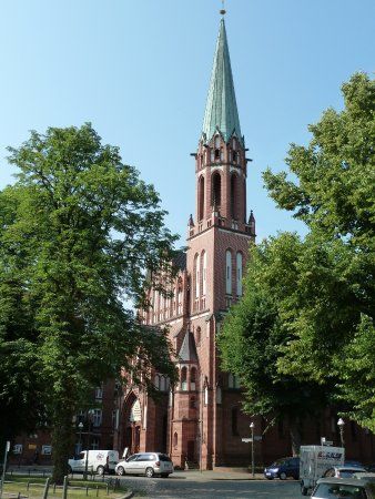 Katholische Kirche Herz Jesu Tegel